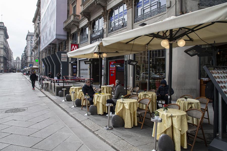 Covid-19: Itália começa a exigir certificado para acesso a atividades de lazer e restaurantes