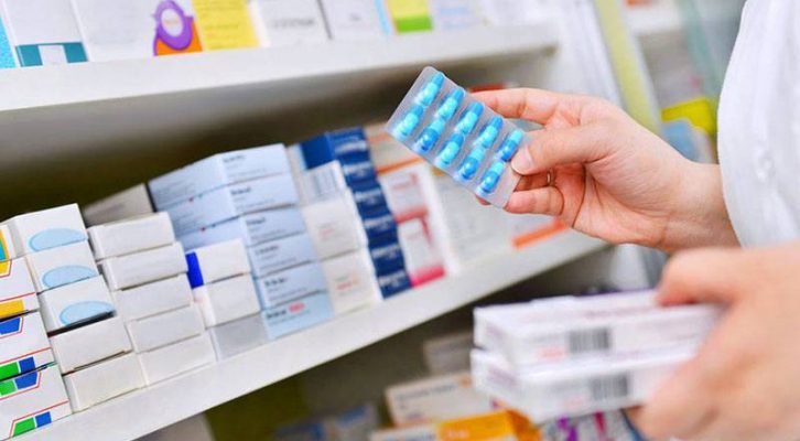Governo diz que doentes vão poder recolher na farmácia medicamentos fornecidos por hospitais